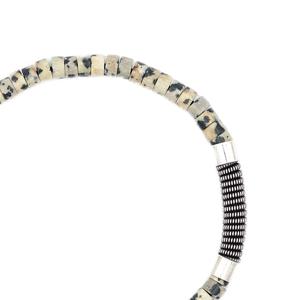 Bracelet SING A SONG jasper dalmatian on macramé thread